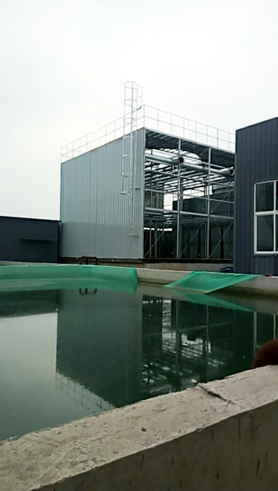 玻璃鋼冷卻塔施工現場